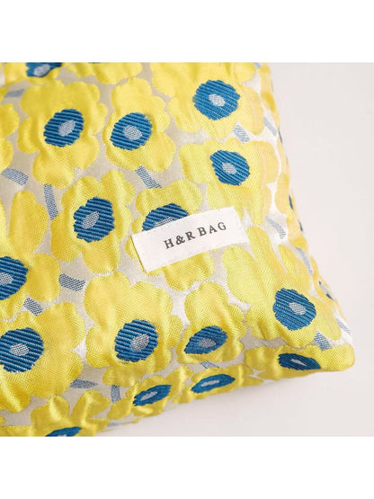 Cosbai - Sweet Floral Handheld Makeup Storage Bag