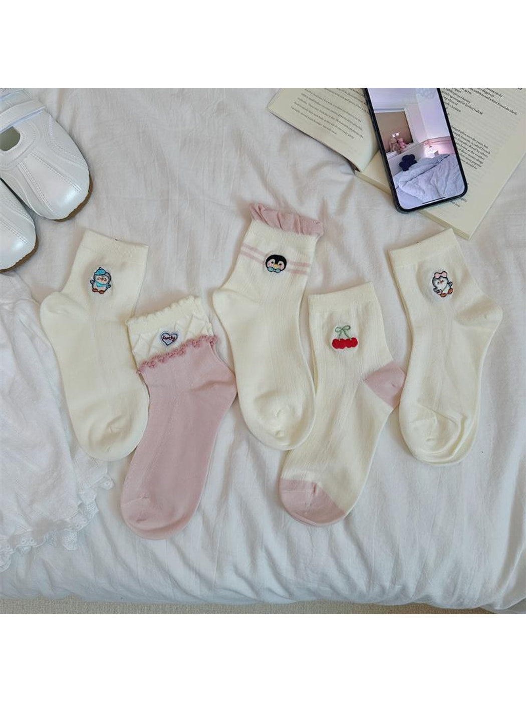 Rufia - Cute Penguin Embroidered Casual Crew Socks