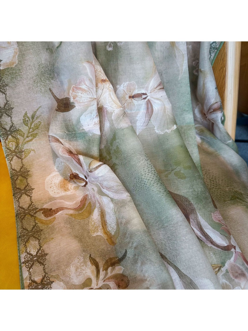 Scarvii - Fresh Green Floral Print Square Scarf