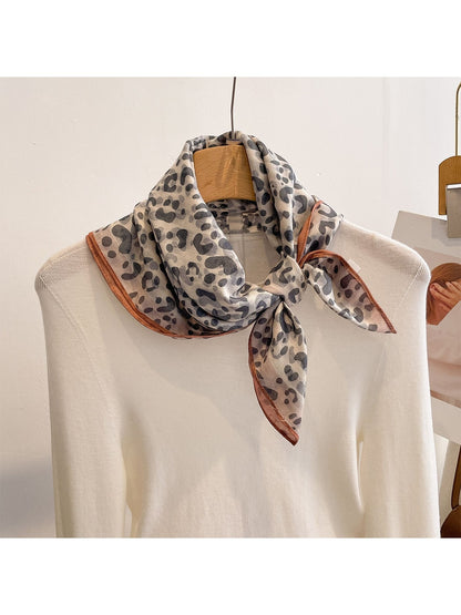 Scarvii - Retro Leopard Print Colorblock Border Square Scarf