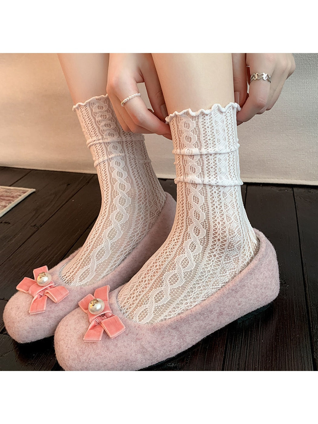 Rufia - Muted Cable Lace Ruffle Crew Socks