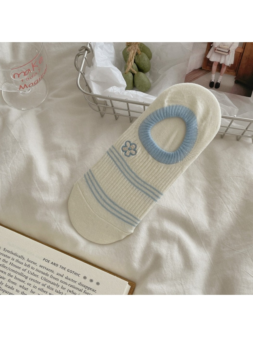 Rufia - Flower Embroidery Striped Low Ankle Socks