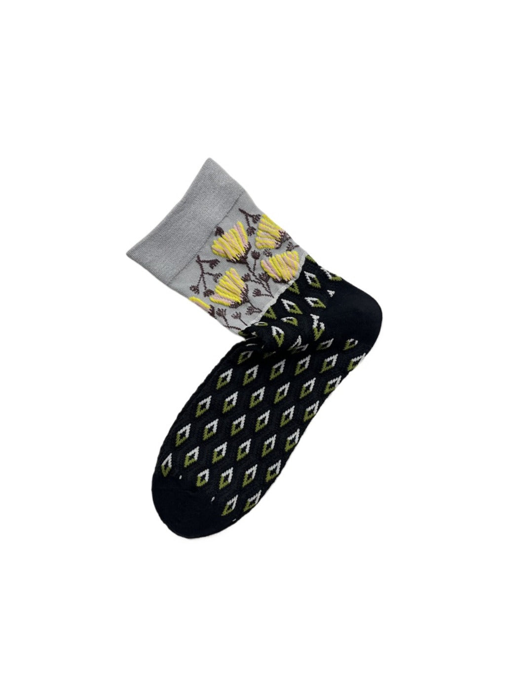 Rufia - Boho Diamond Pattern Mid-Crew Socks