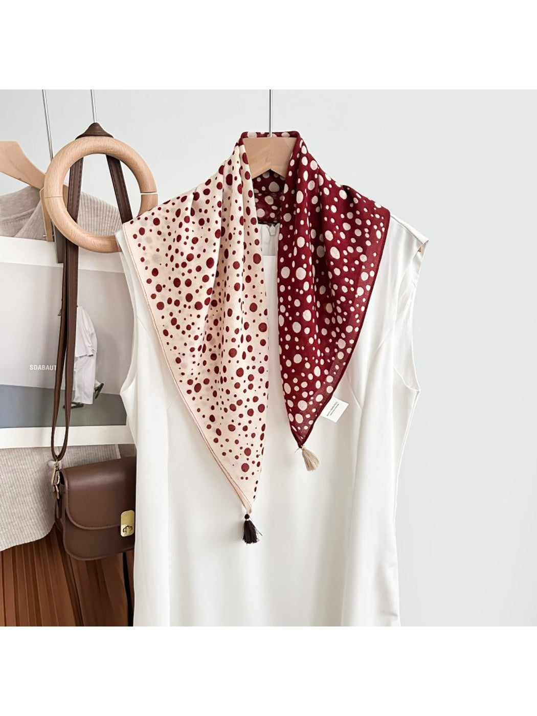 Scarvii - Chic Polka Dot Color Block Square Scarf