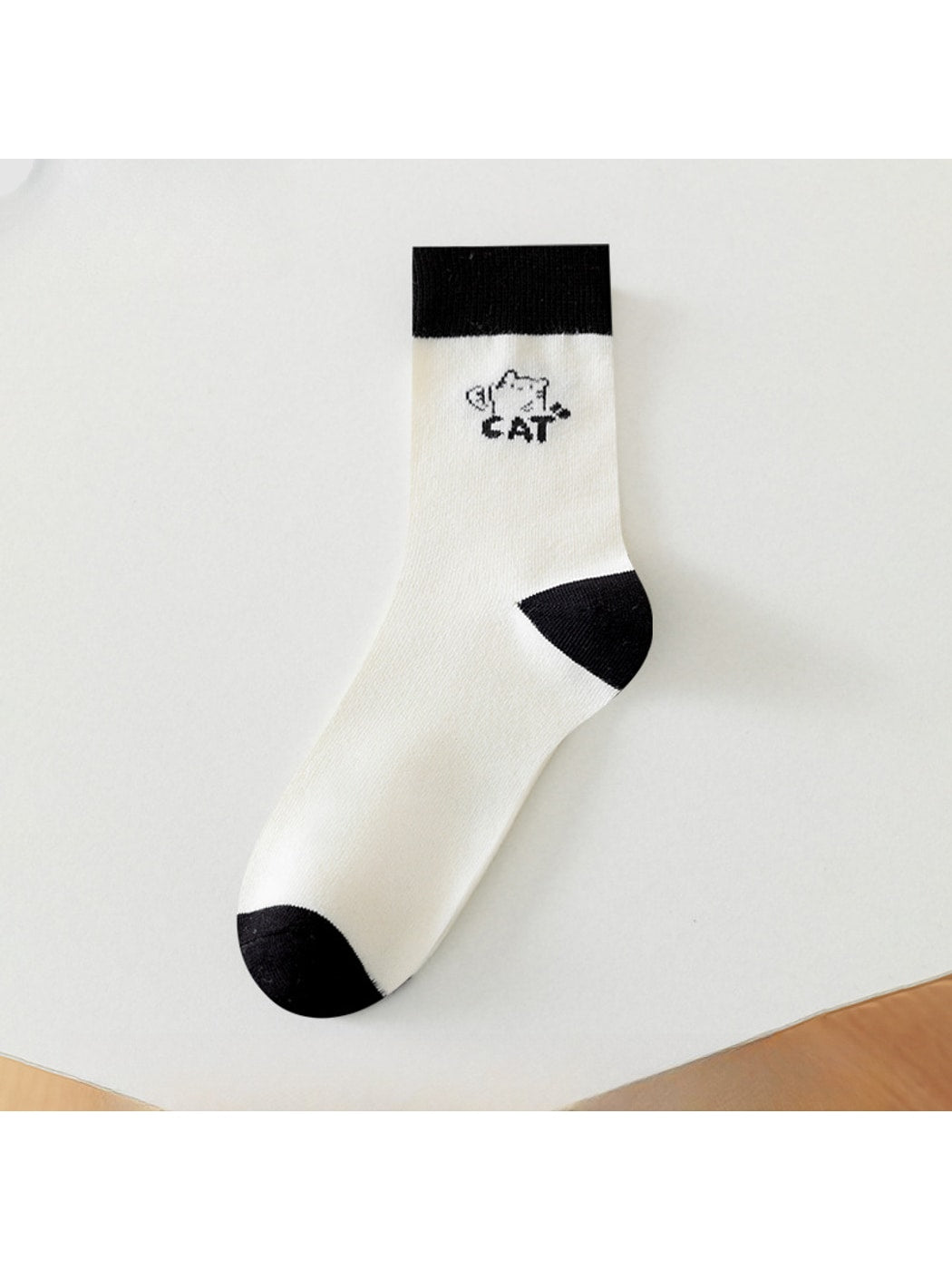 Rufia - Playful Cartoon Cat Theme Crew Socks