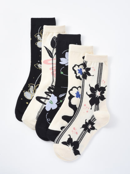 Rufia - Black and White Floral Patterned Socks