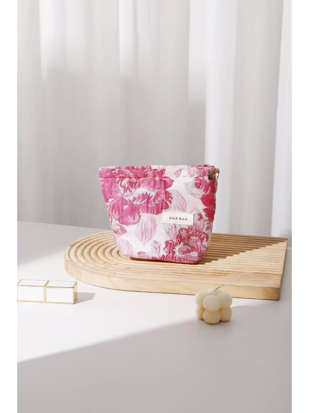 Cosbai - Vintage Floral Cosmetic Bag