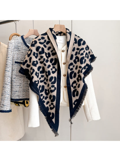 Scarvii - Leopard Pattern Triangle Shawl