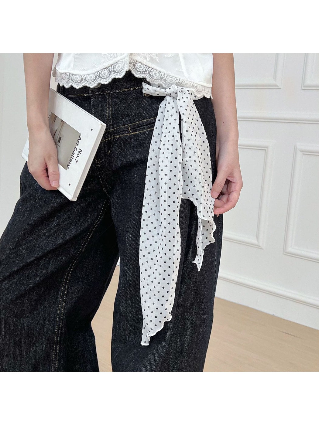 Scarvii - Romantic Floral Printed Ruffled Trim Scarf