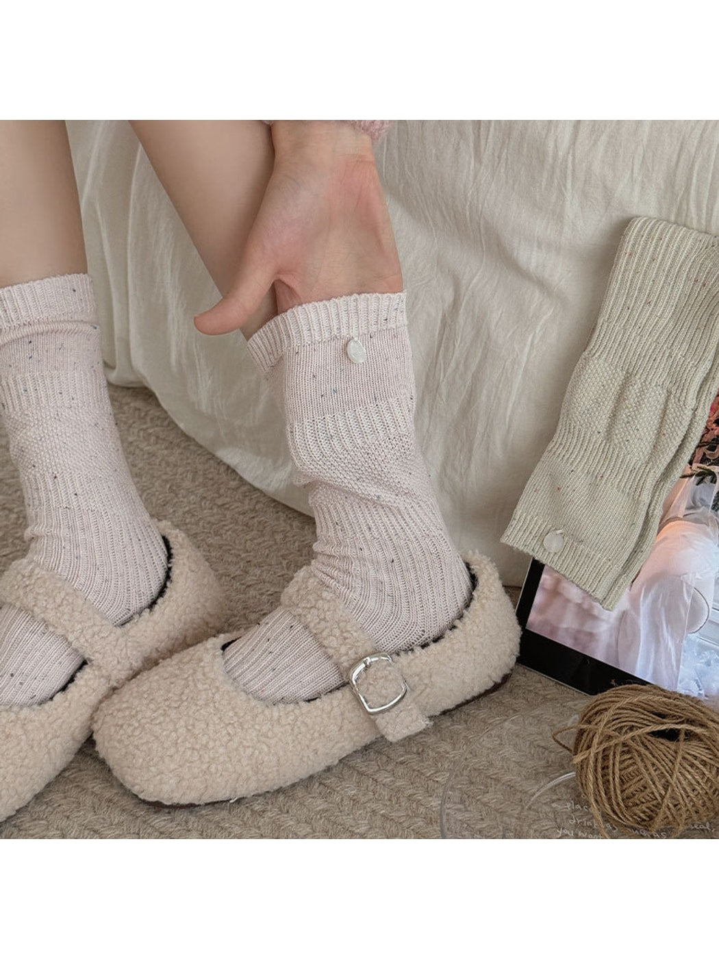 Rufia - Solid Color Button Detail Casual Crew Socks