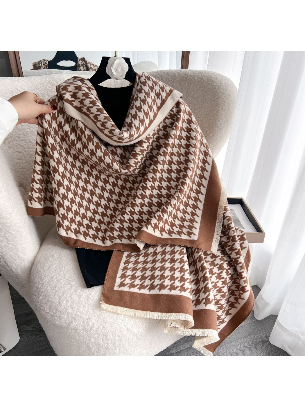 Scarvii - Retro Houndstooth Pattern Winter Scarf