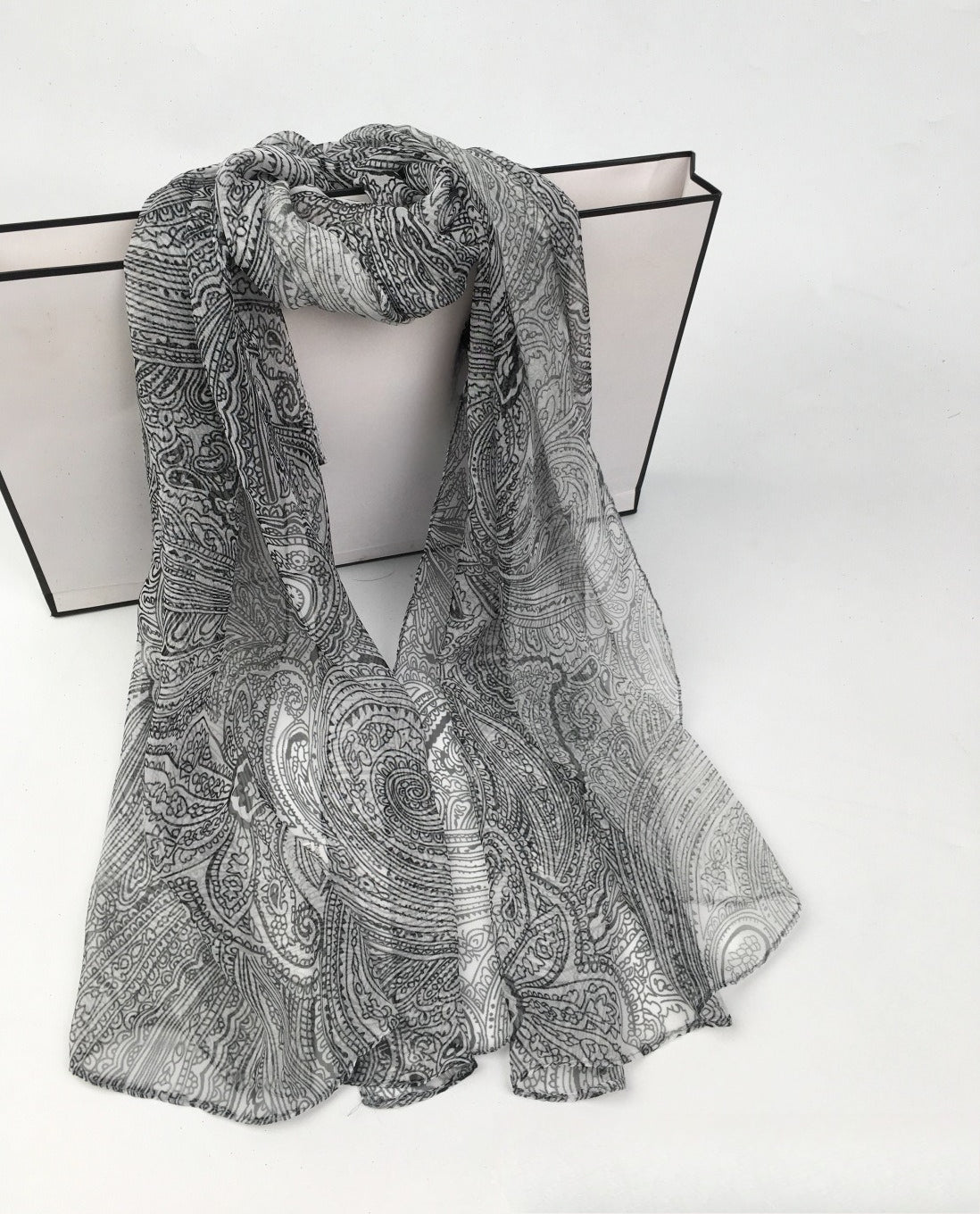 Scarvii light stylish oversized vintage paisley scarf image 3