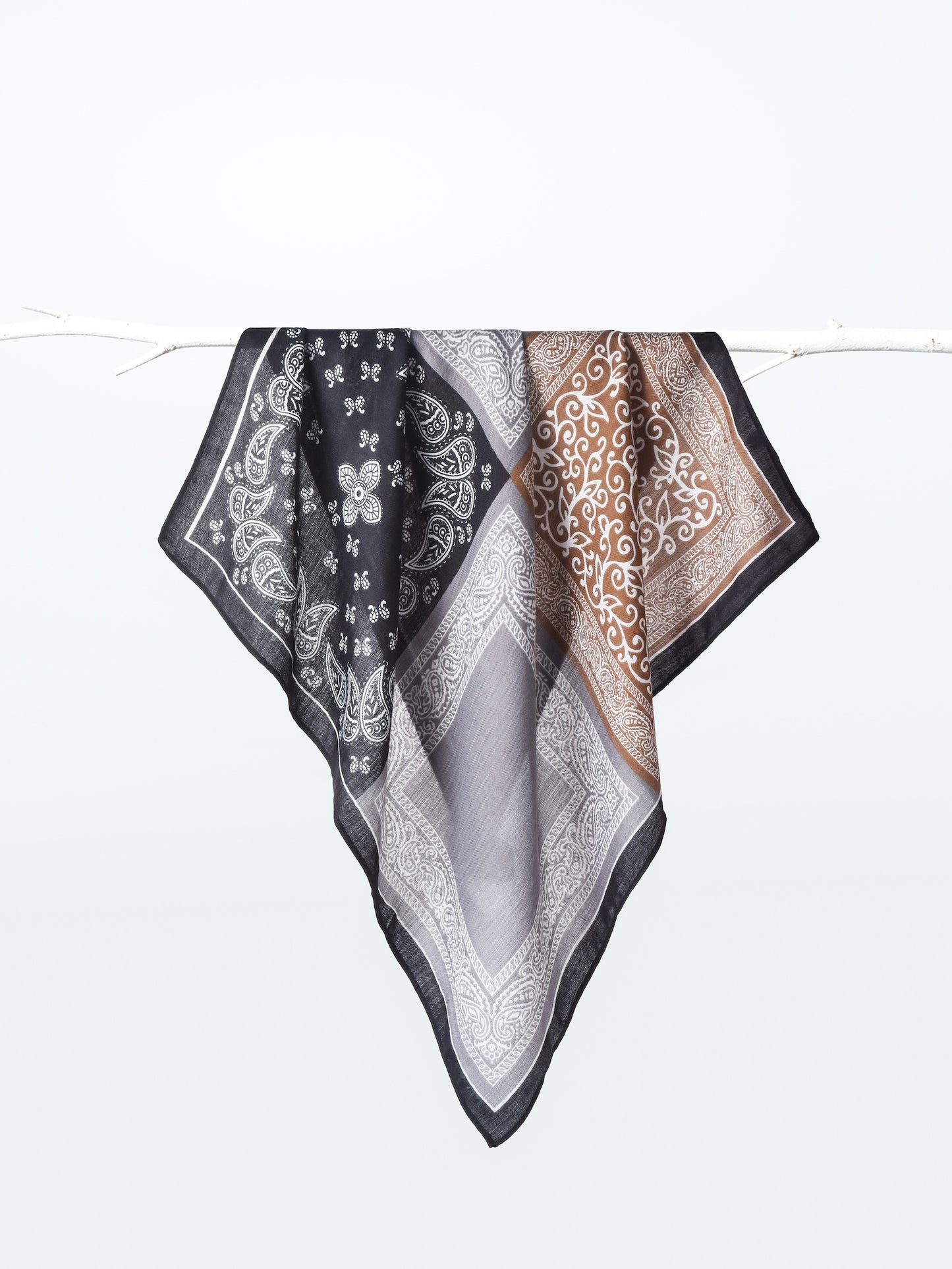 Scarvii - Square Scarf with Paisley Print