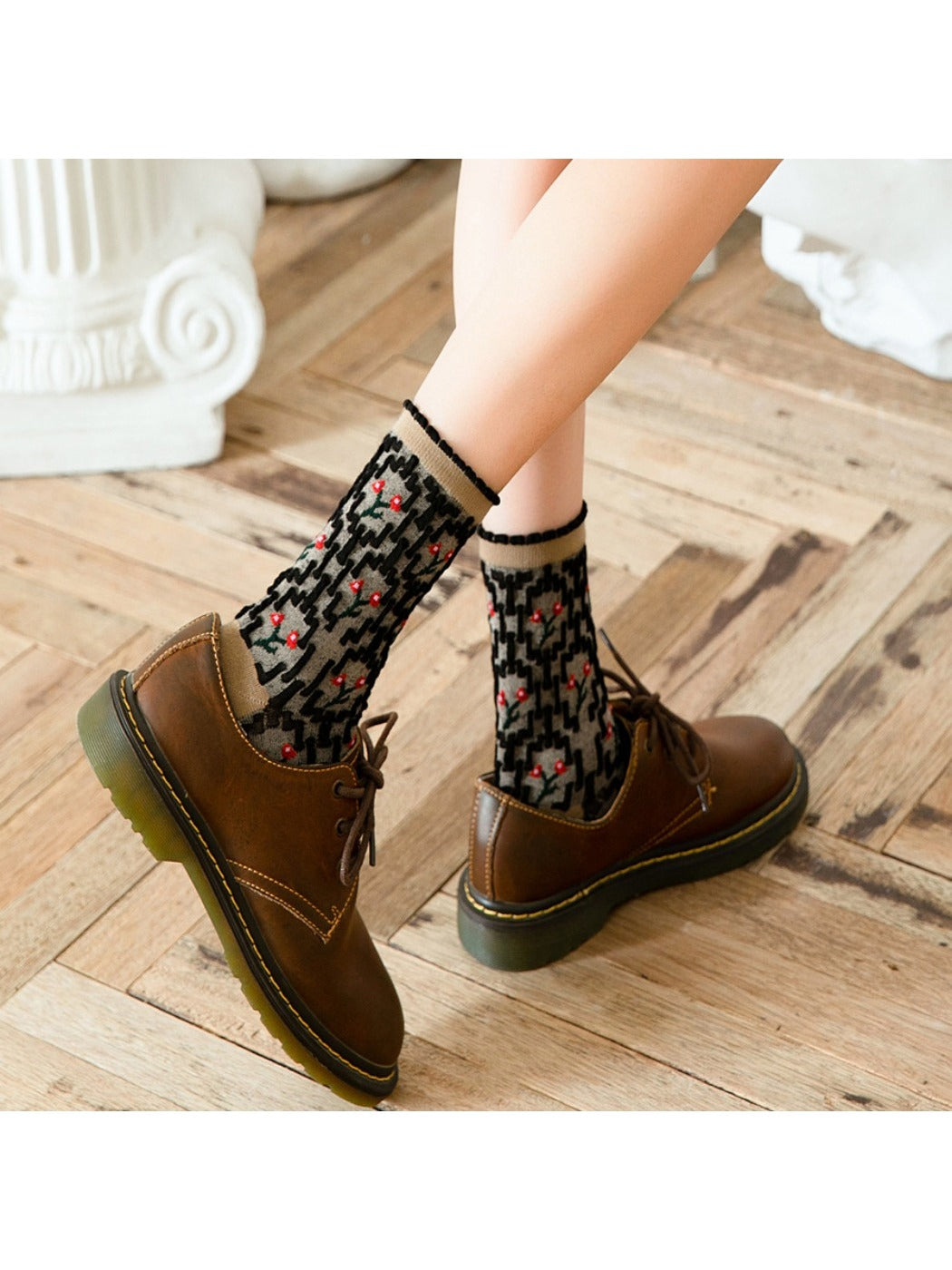 Rufia - Vintage Embroidered Mid-Calf Socks - Soft & Chic