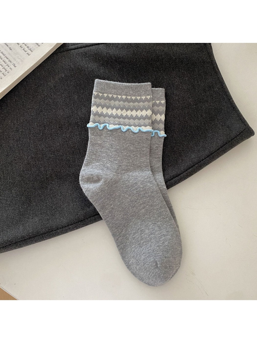 Rufia - Gray Base Pattern Ruffle Crew Socks