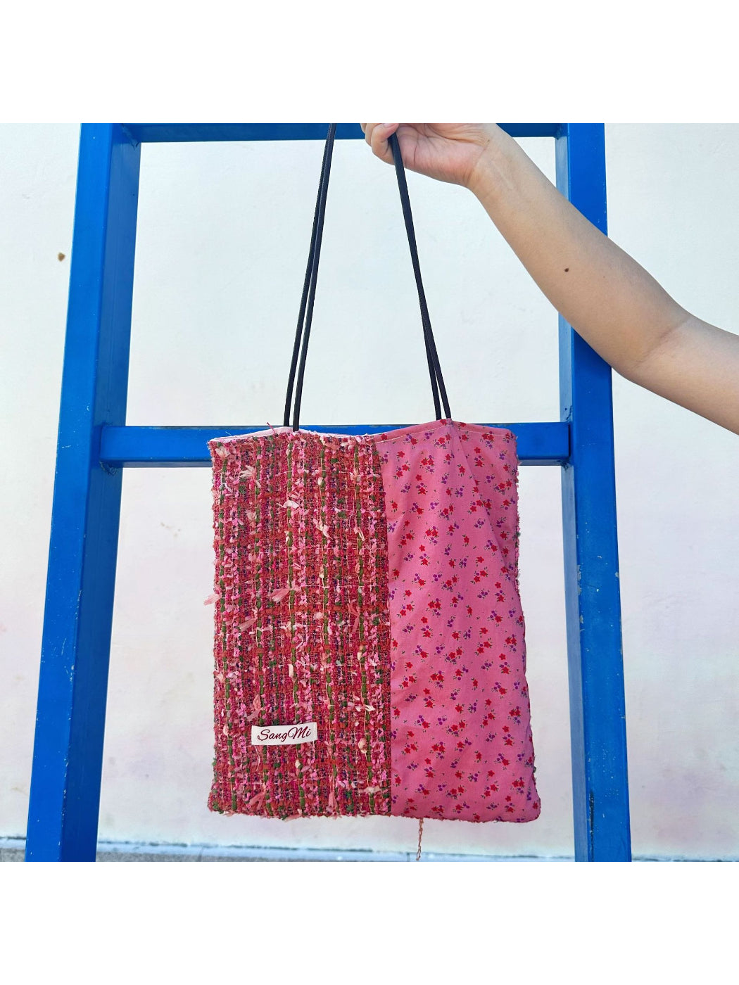 Cosbai - Lightweight Textured Shoulder Bag