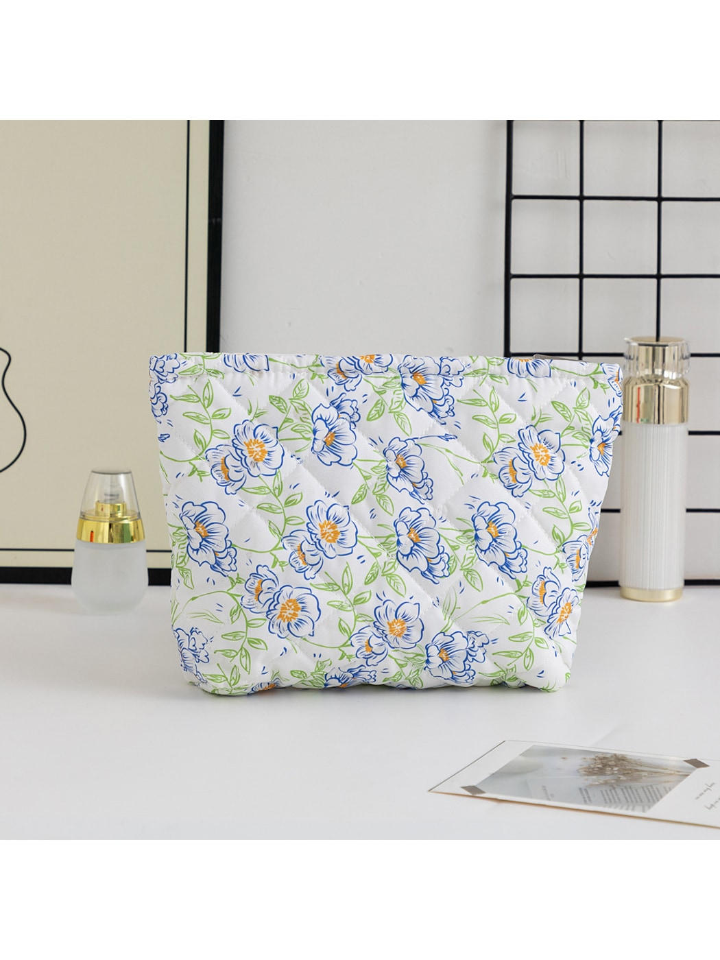 Cosbai - Rustic Style Floral Pattern Quilted Zip Pouch