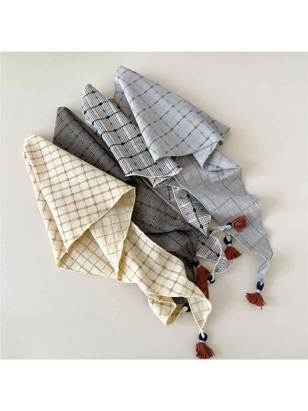 Scarvii - Plaid Pointed-End Triangle Scarf