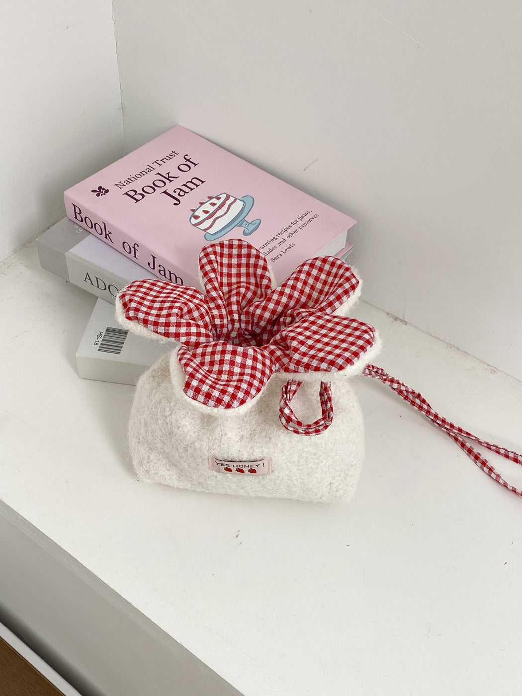Cosbai - Drawstring Bag with Fluffy Flower