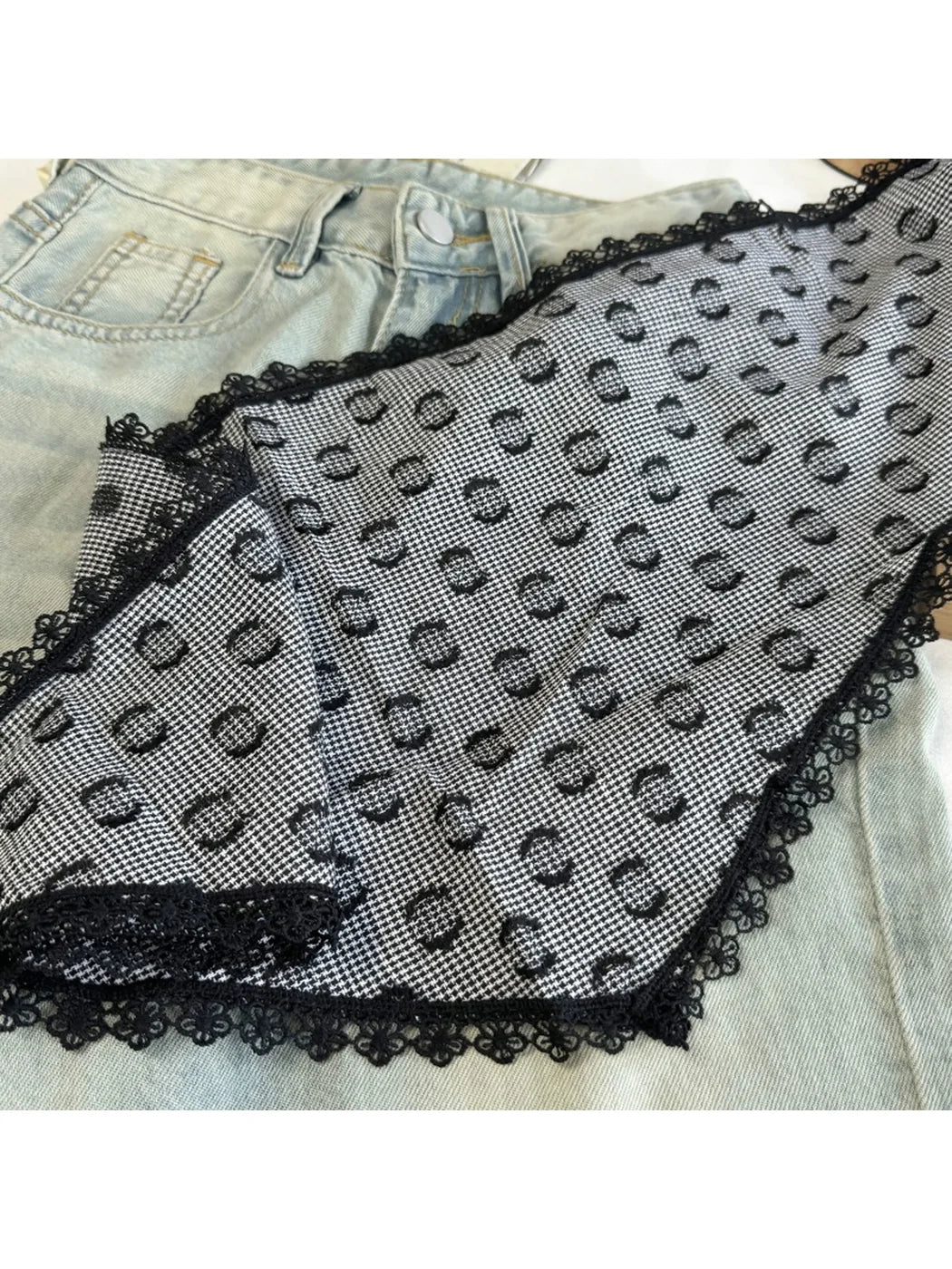 Scarvii - Vintage Dot Lace Triangle Scarf
