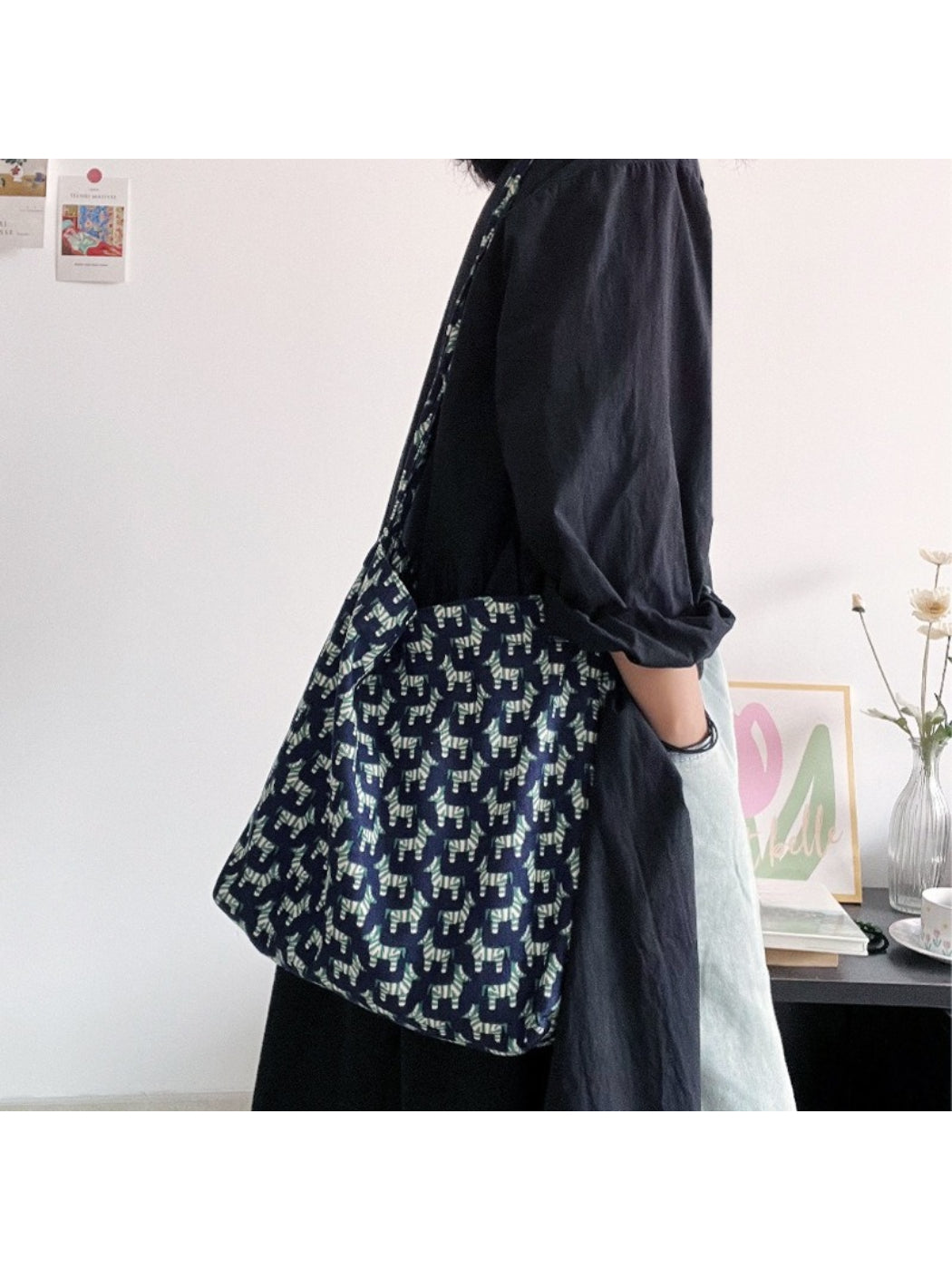 Cosbai blue zebra print tie shoulder bag open to show interior