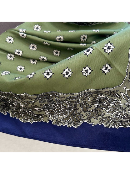 Scarvii - Vintage Contrast Trim Floral Triangle Bandana