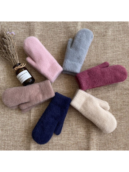 Gloving - Plush Solid Color Mittens