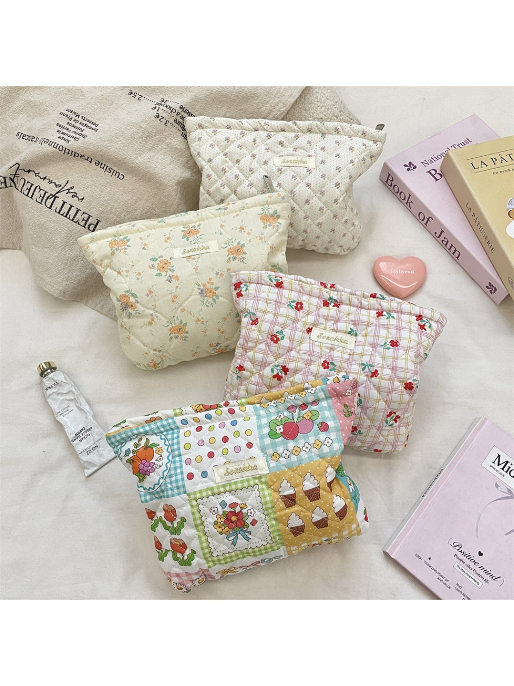 Cosbai - Floral Quilted Makeup Bag