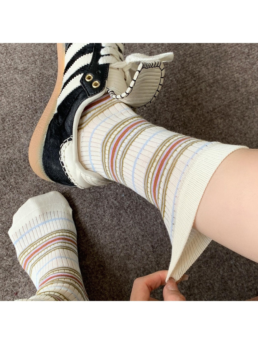 Rufia - Sweet Floral Mesh Crew Socks