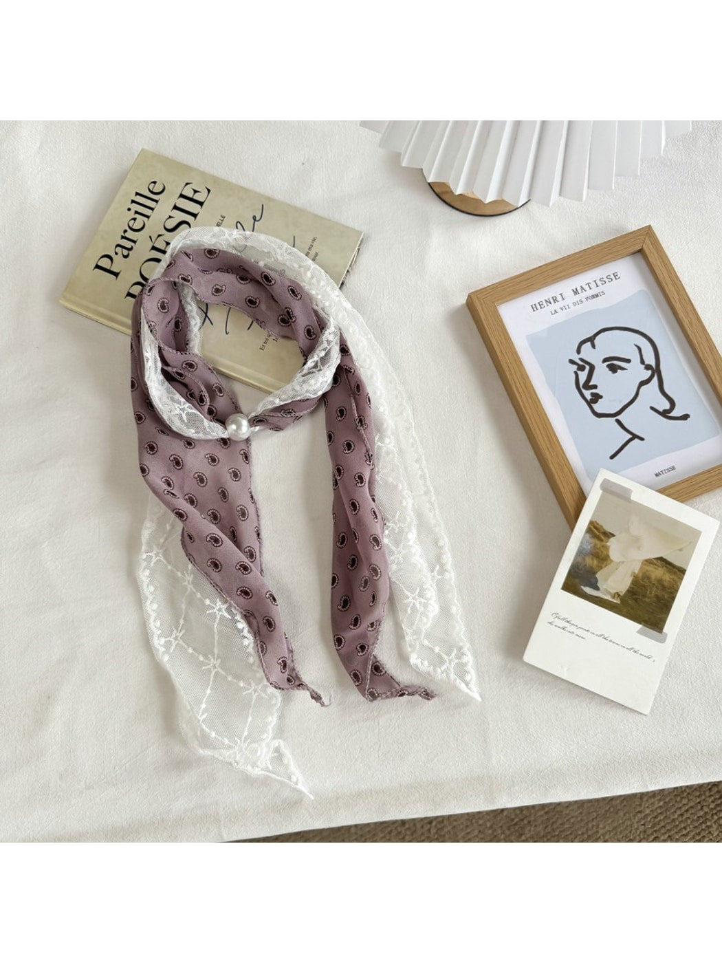 Scarvii - Gentle Paisley Lace Narrow Scarf