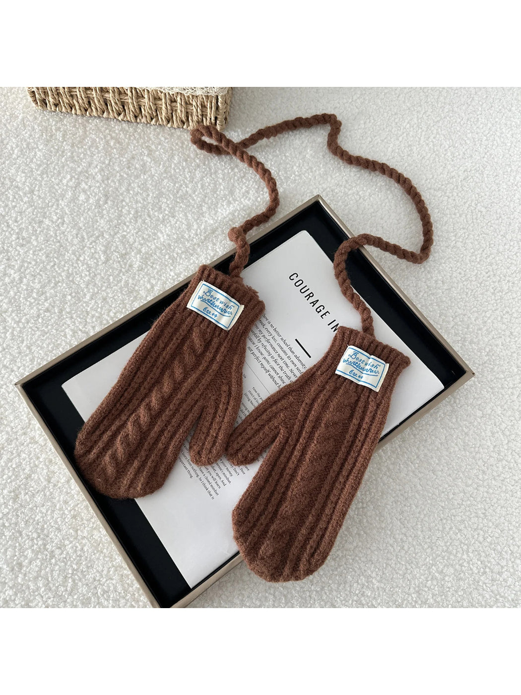 Gloving - Cable Knit Winter Mittens