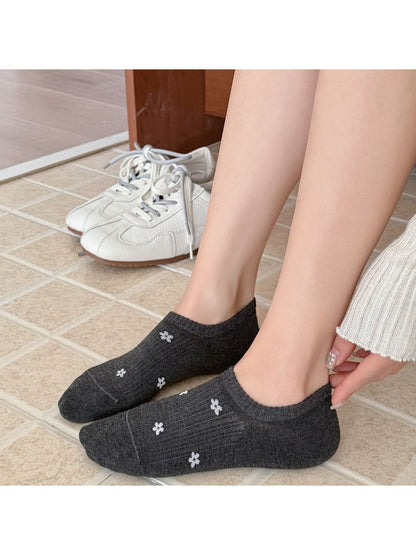 Rufia - Minimal Floral Pattern Women's Boat Socks