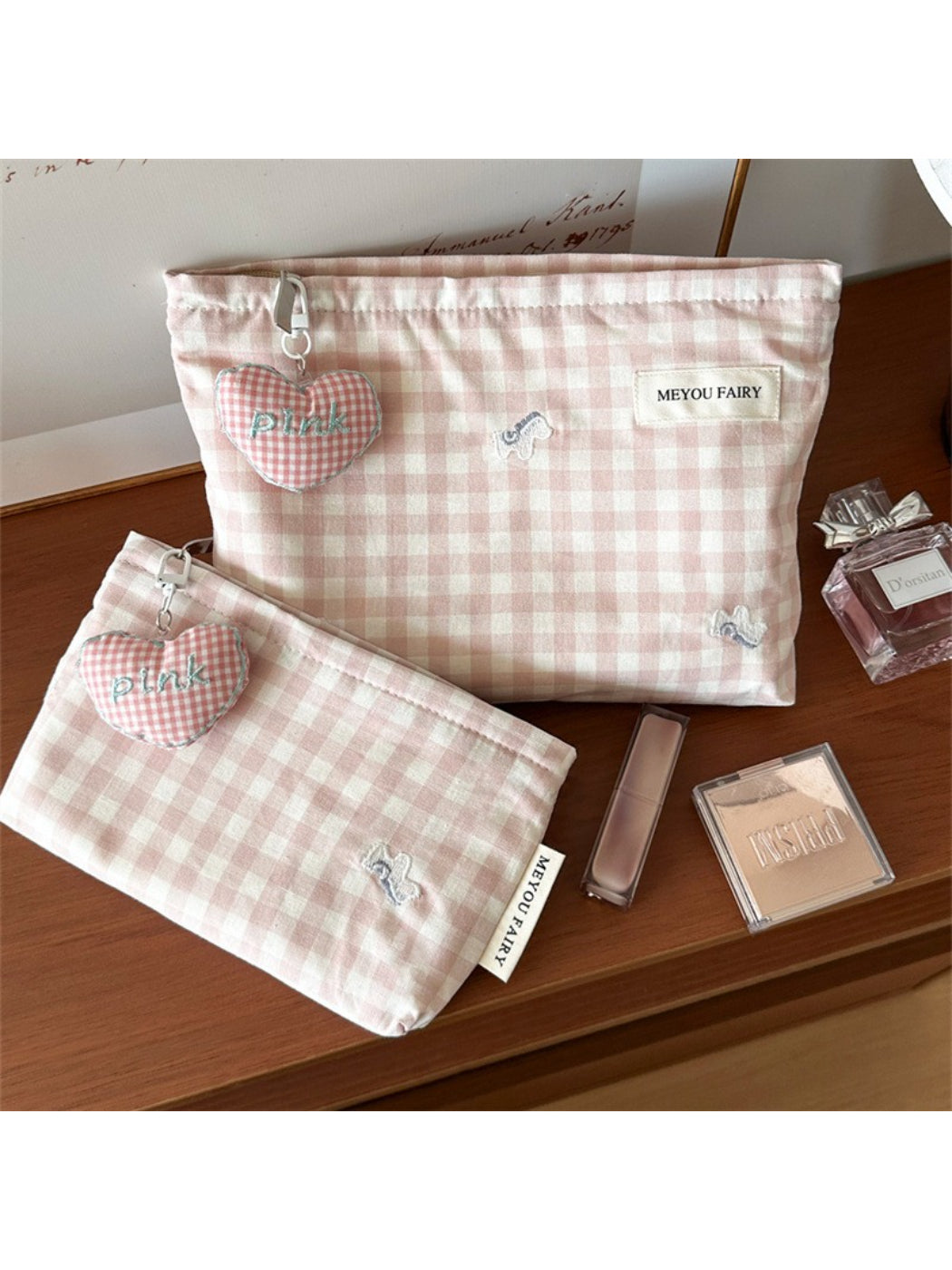 Close-up of pink gingham pattern on Cosbai makeup pouch fabric