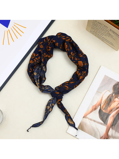 Scarvii - Vintage Fall Botanical Triangle Bandana