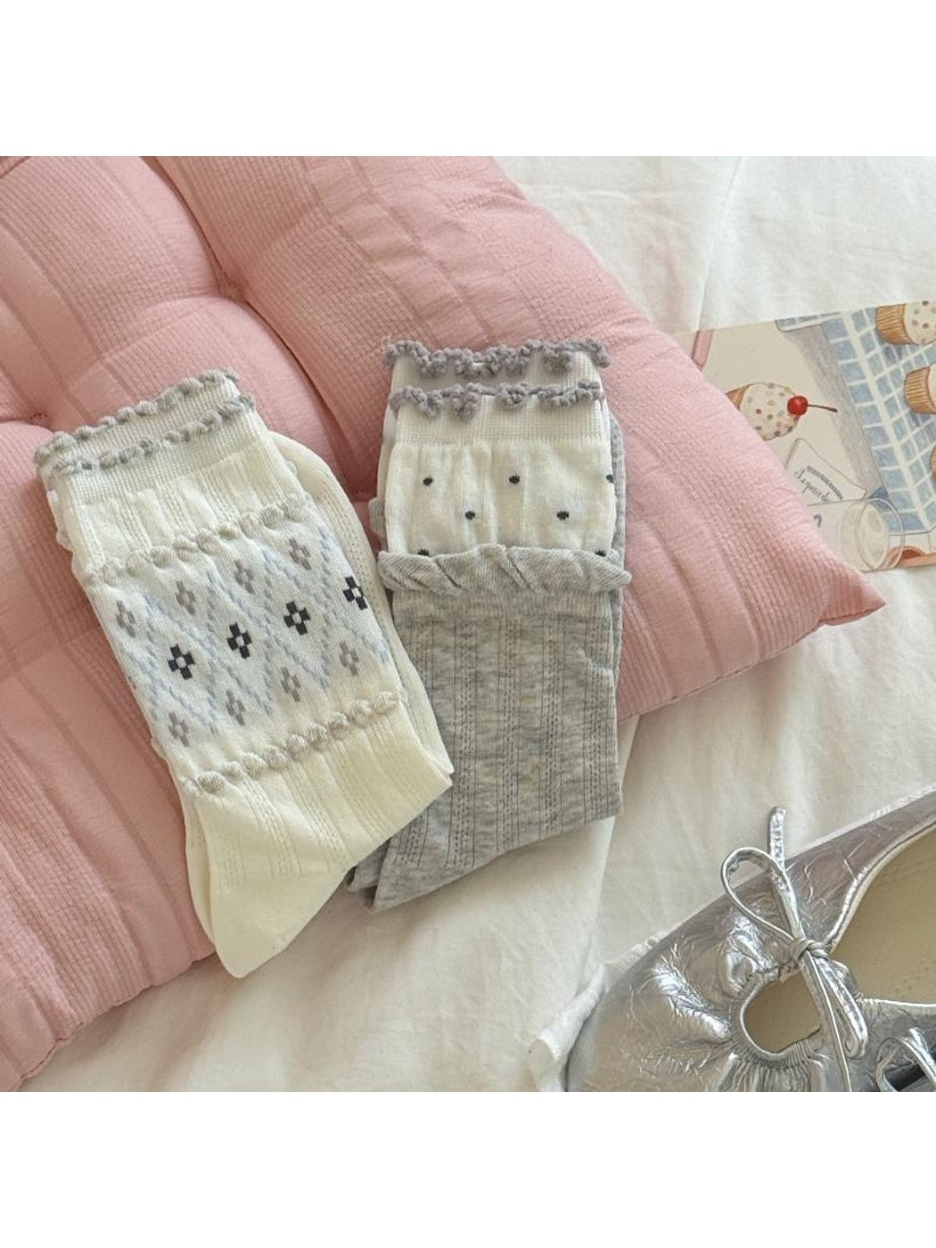 Rufia - Gray Tones Ruffle Crew Socks