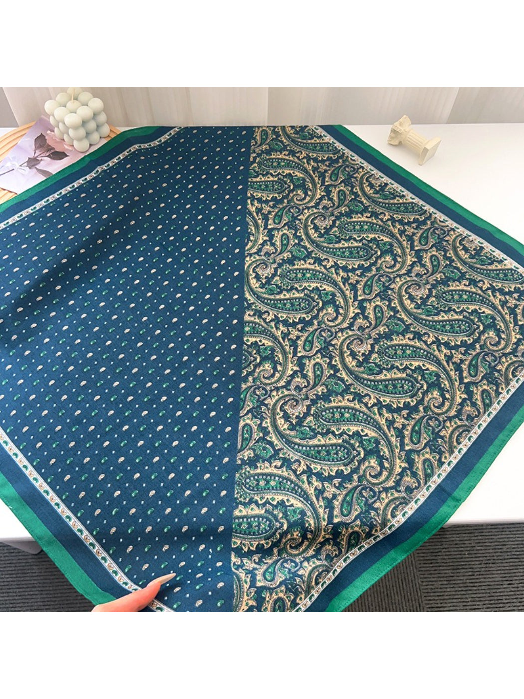 Scarvii - Two-Tone Paisley Print Square Scarf