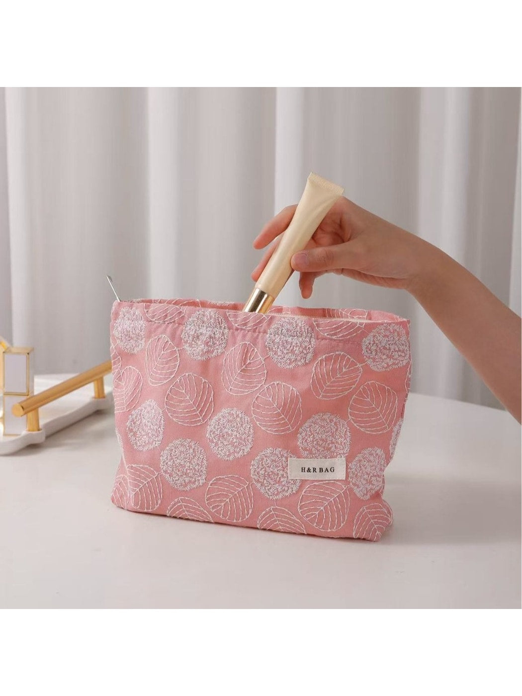 Cosbai - Leaf Print Handheld Organizer Bag