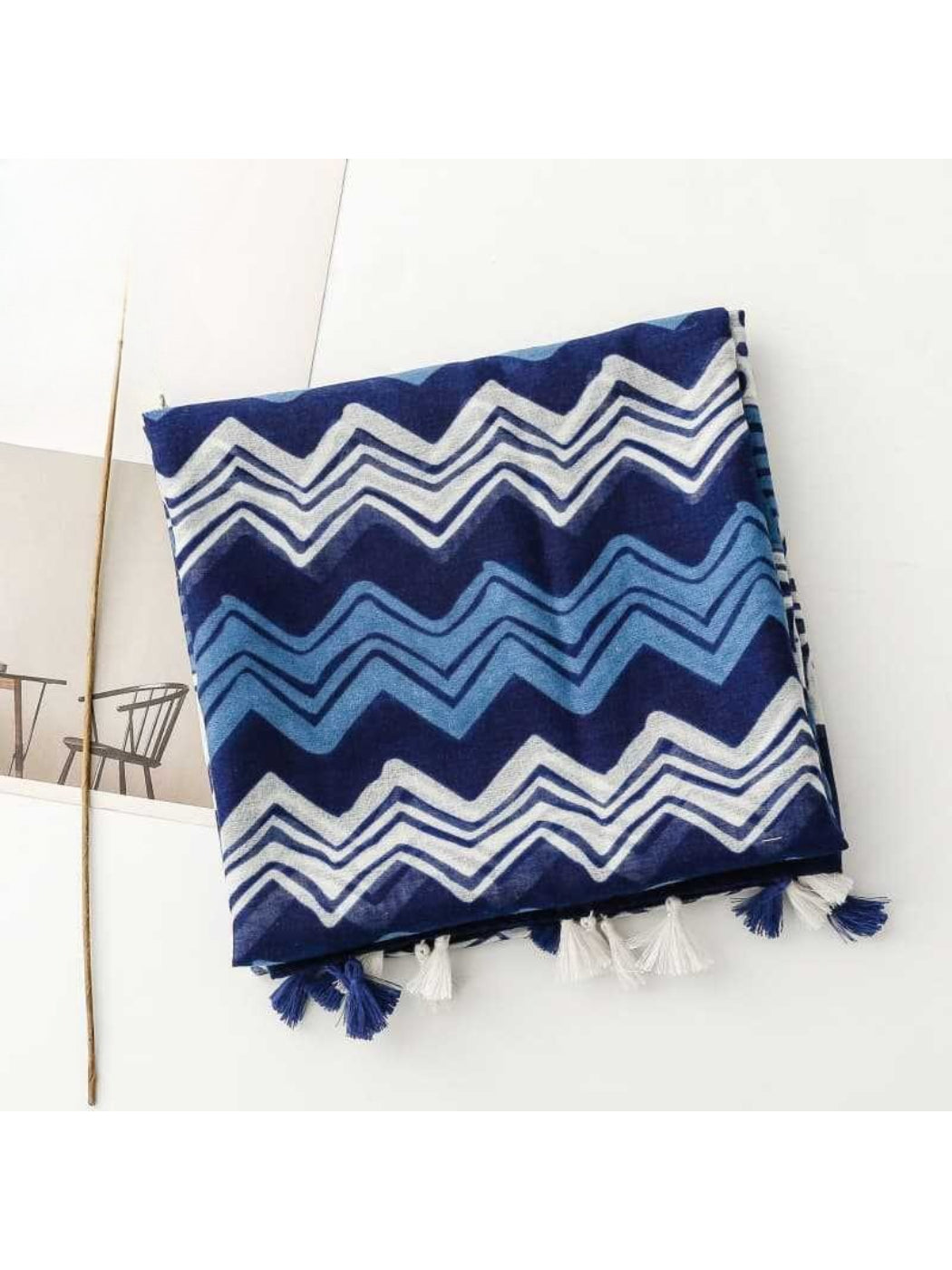 Scarvii - Flowing Geometric Stripe Print Scarf