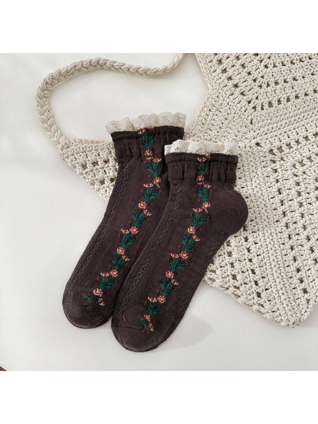 Rufia - Lace Trim Embroidered Floral Crew Socks product image 4