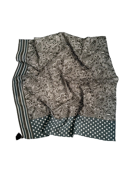 Scarvii - Retro Printed Tassel Embellishment Square Scarf