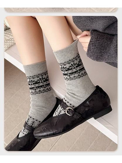 Rufia - Minimal Pattern Knit Crew Socks