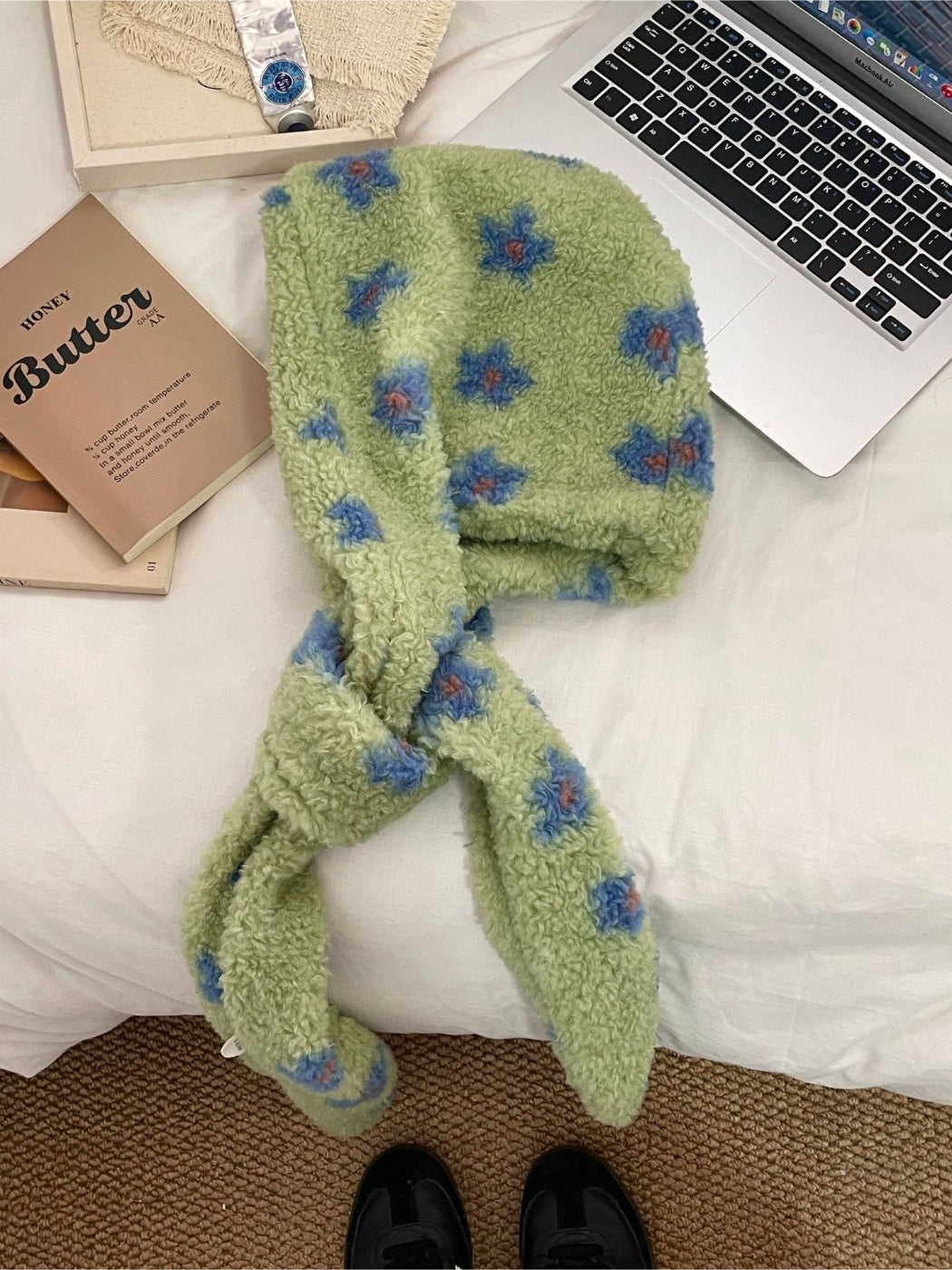 Scarvii - Fuzzy Floral Pattern Head Scarf