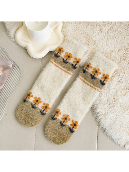 Rufia - Sweet Floral Print Plush Crew Socks