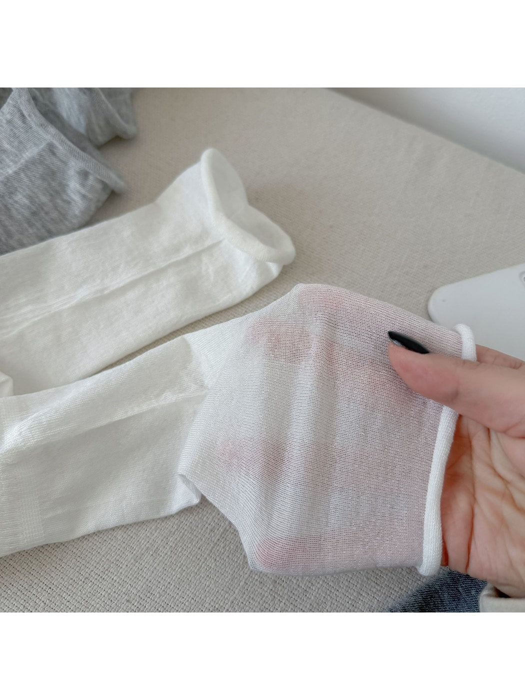 Rufia - Solid Color Slouch Crew Socks