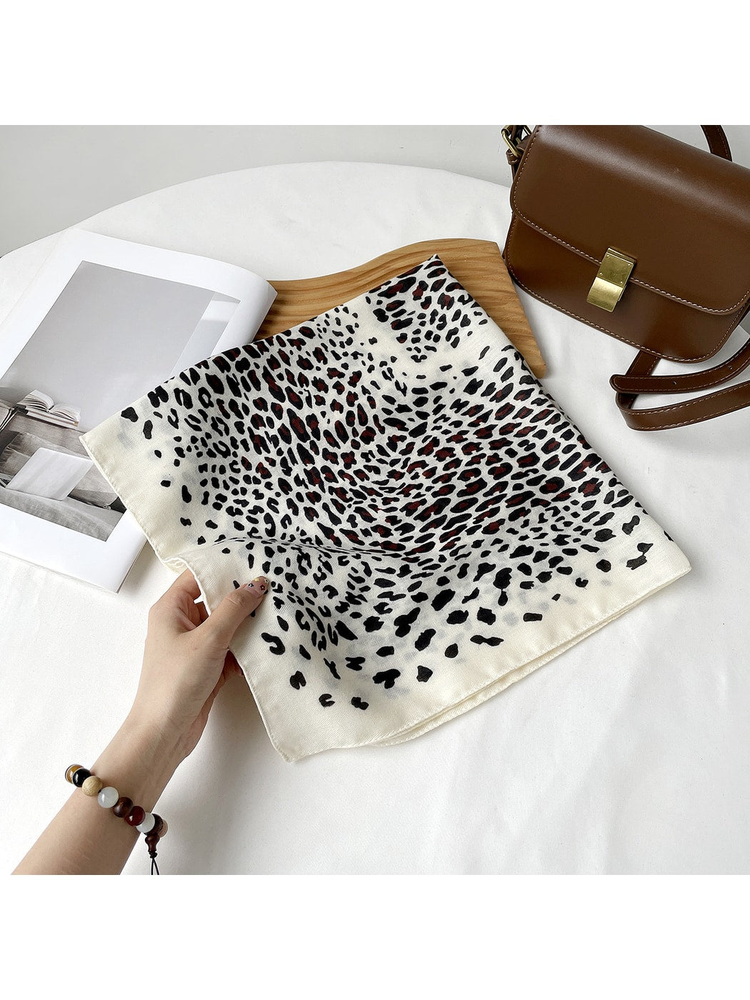 Scarvii - Fashion Leopard Print Square Scarf