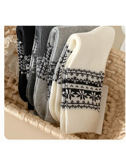 Rufia - Minimal Pattern Knit Crew Socks