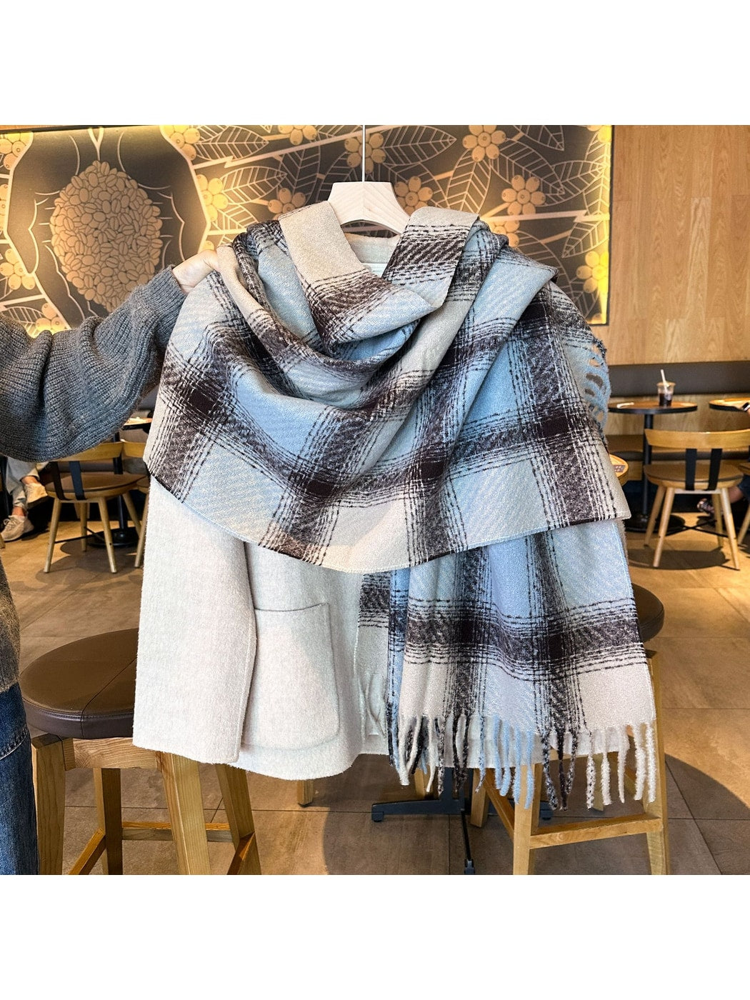 Scarvii - Bold Plaid Fringed Winter Scarf