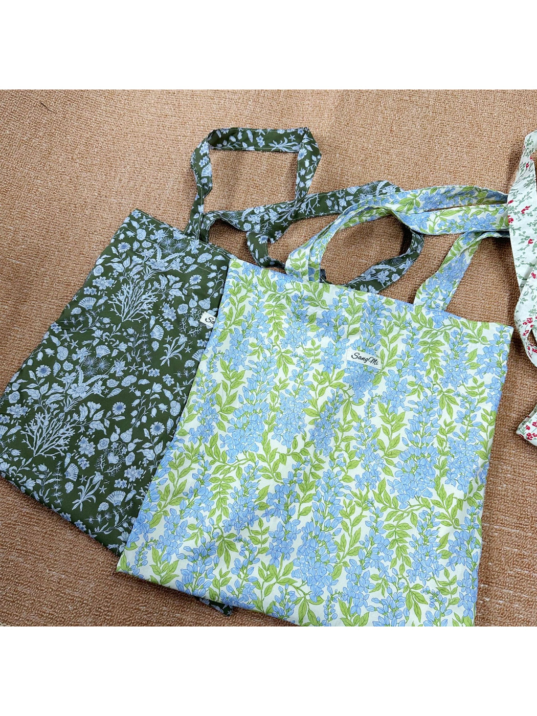 Cosbai - Colorful Floral Art Print Everyday Tote Bag