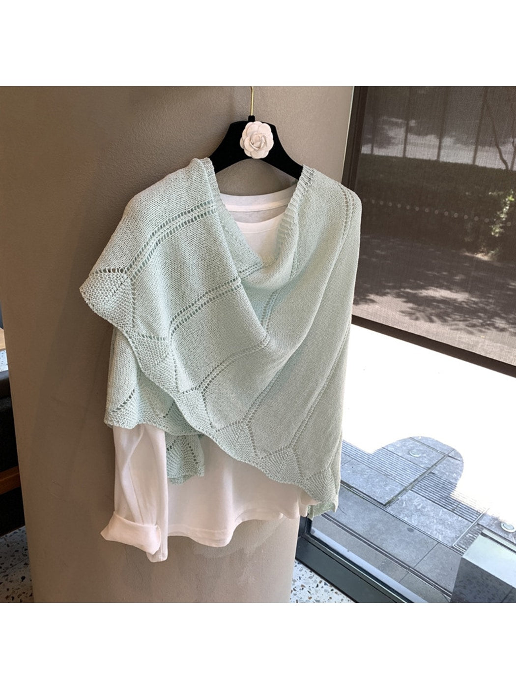 Scarvii - Solid Color Minimal Knit Triangle Bandana