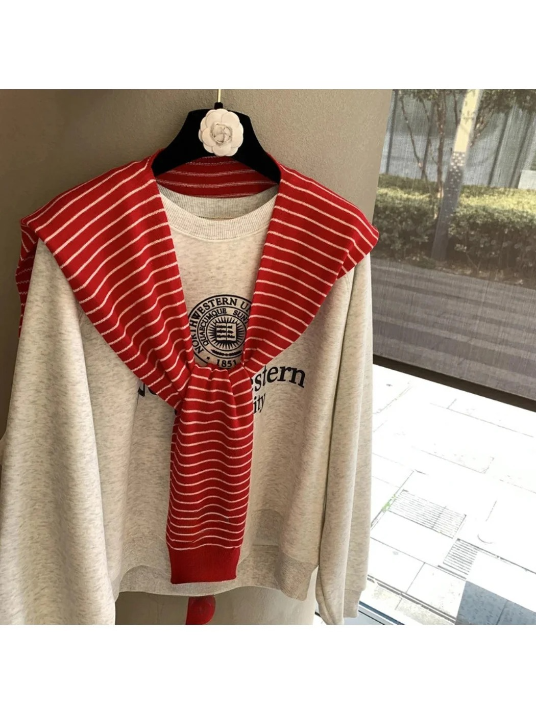 Scarvii - Striped Knit Shoulder Wrap